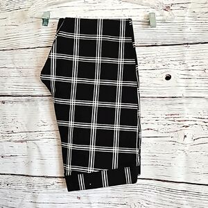 Plaid Skinny Leg Dress Pants
